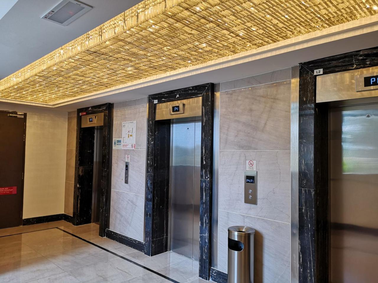 Wastone Suites@Country Garden Danga Bay Aparthotel