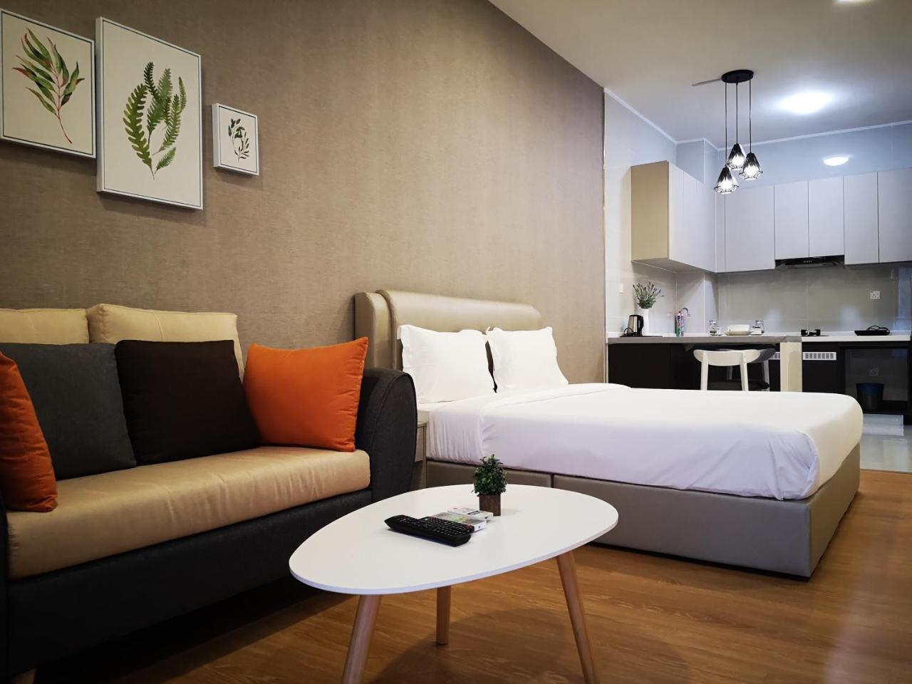 Wastone Suites@Country Garden Danga Bay Aparthotel